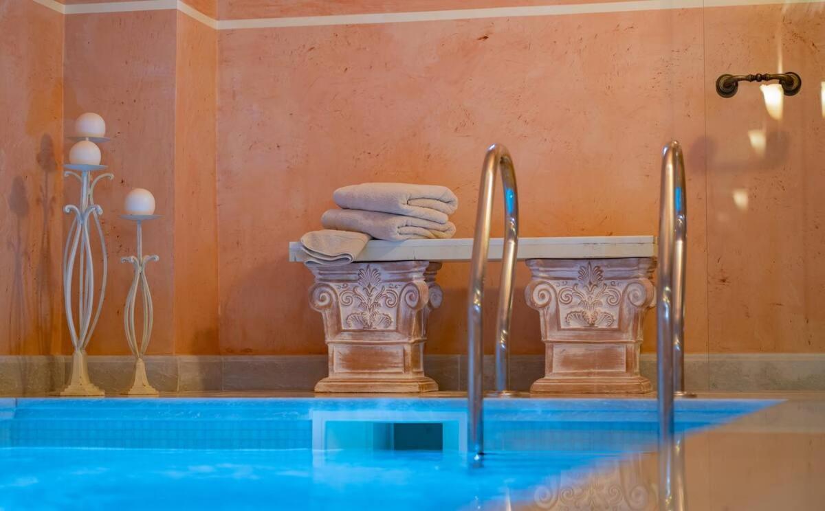 Unique Room With Indoor Pool & Attic Alli Meria Zewnętrze zdjęcie